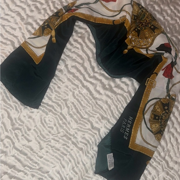 Hermes Paris 100% Silk Scarf Vintage Equestrian Gorgeous.. see many photos - Picture 2 of 15